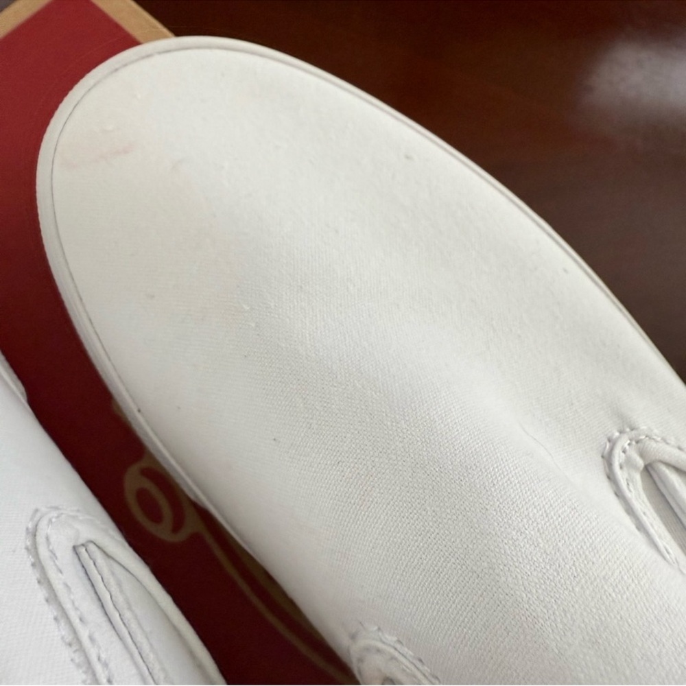 Vans Classic SlipOns Size 9.5
Never used but has minor stains - Picture 5 of 8